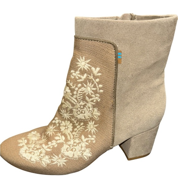Toms Shoes - Toms Evie Floral Embroidered Suede Canvas Block Heel Boot Taupe Women's Size 7.5